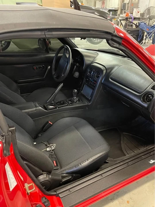 1996 Mazda NA MX-5 Miata - Image 6 of 6