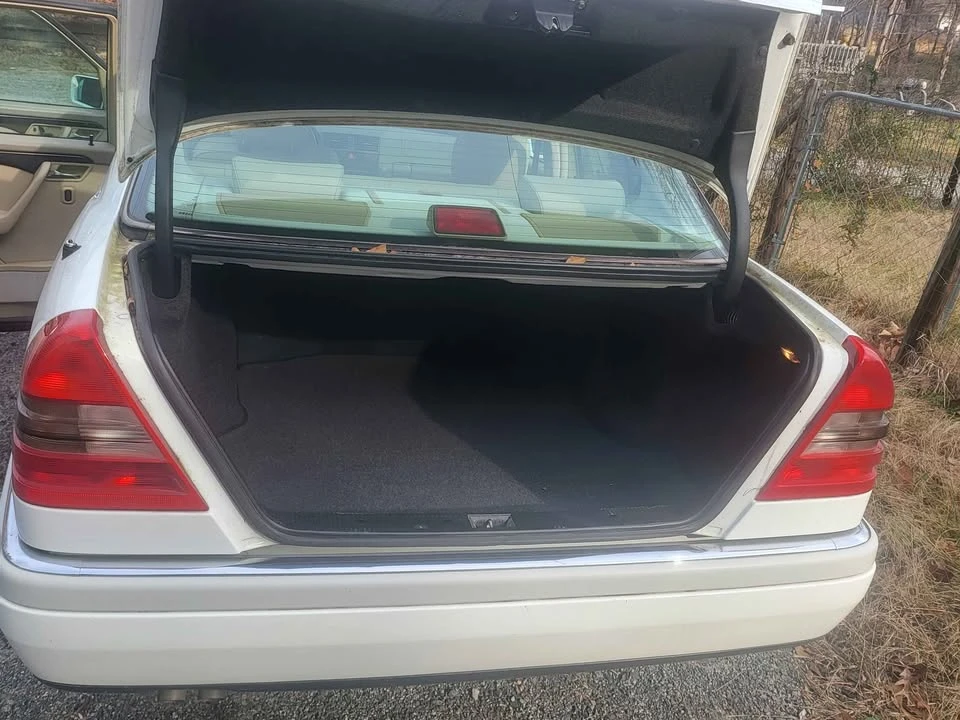 1996 Mercedes-Benz W124 E-Class - Image 3 of 7