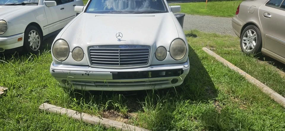 1996 Mercedes-Benz W124 E-Class - Image 3 of 20