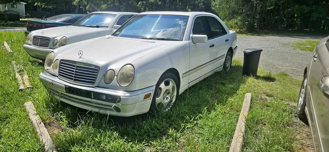 1996 Mercedes-Benz 300 D Sedan 4D