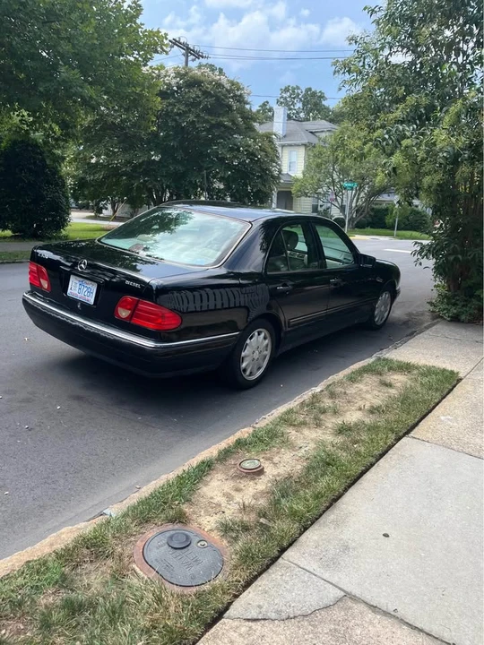 1996 Mercedes-Benz W124 E-Class - Image 3 of 8