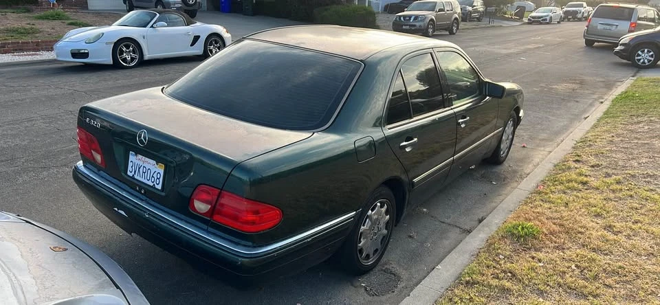 1996 Mercedes-Benz W124 E-Class - Image 2 of 8