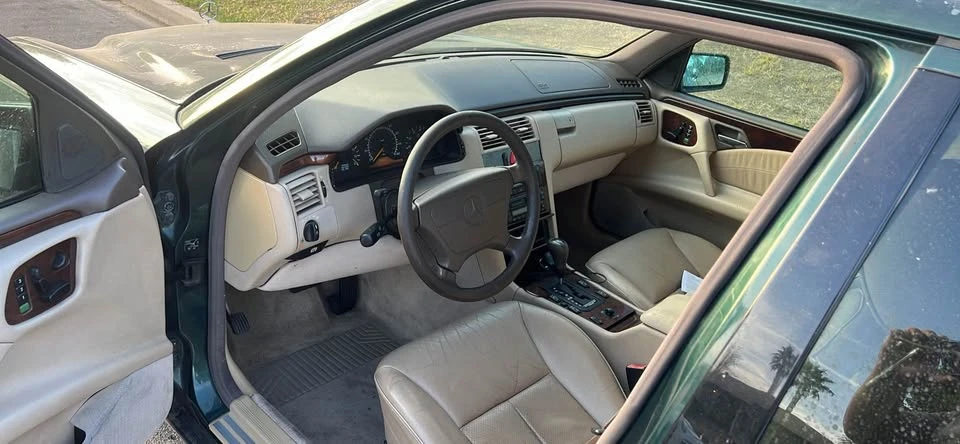 1996 Mercedes-Benz W124 E-Class - Image 5 of 8
