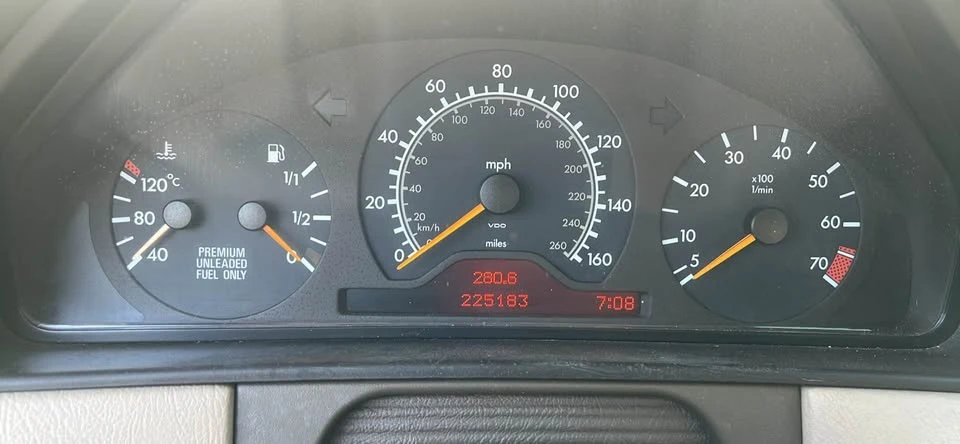 1996 Mercedes-Benz W124 E-Class - Image 8 of 8