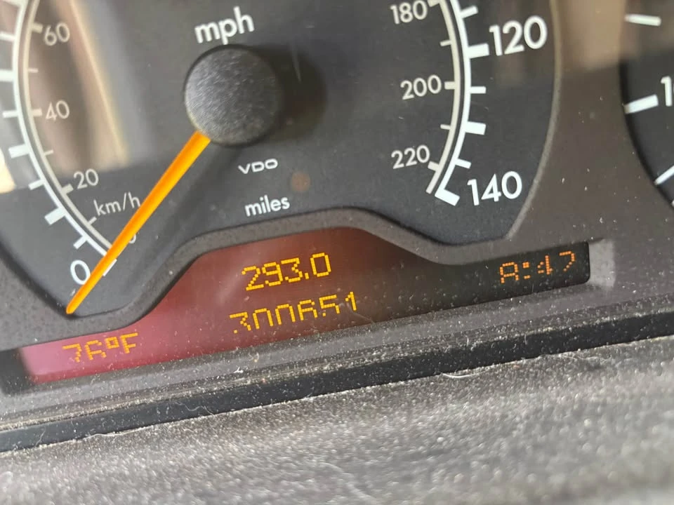 1996 Mercedes-Benz W124 E-Class - Image 11 of 12