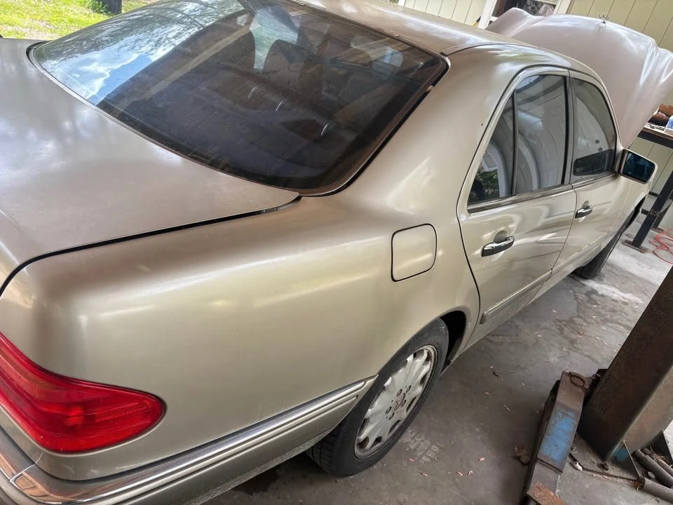 1996 Mercedes-Benz W124 E-Class - Image 2 of 12