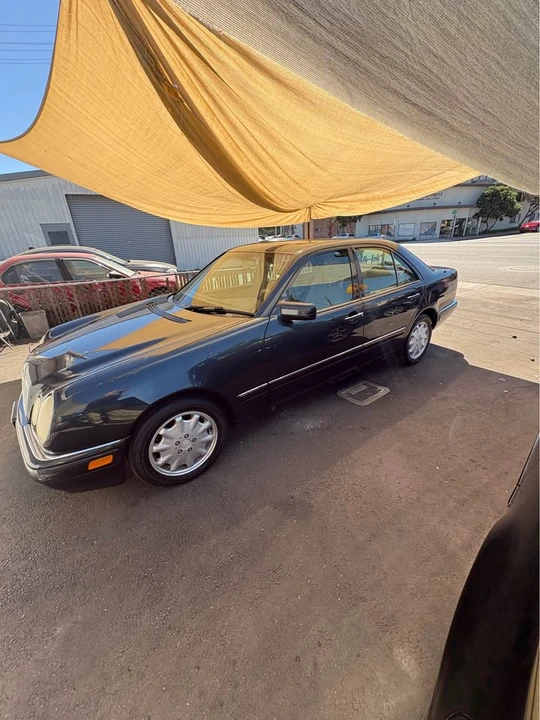 1996 Mercedes-Benz W124 E-Class - Image 2 of 13