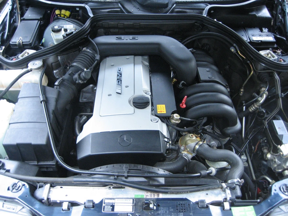 1996 Mercedes-Benz W124 E-Class - Image 2 of 4