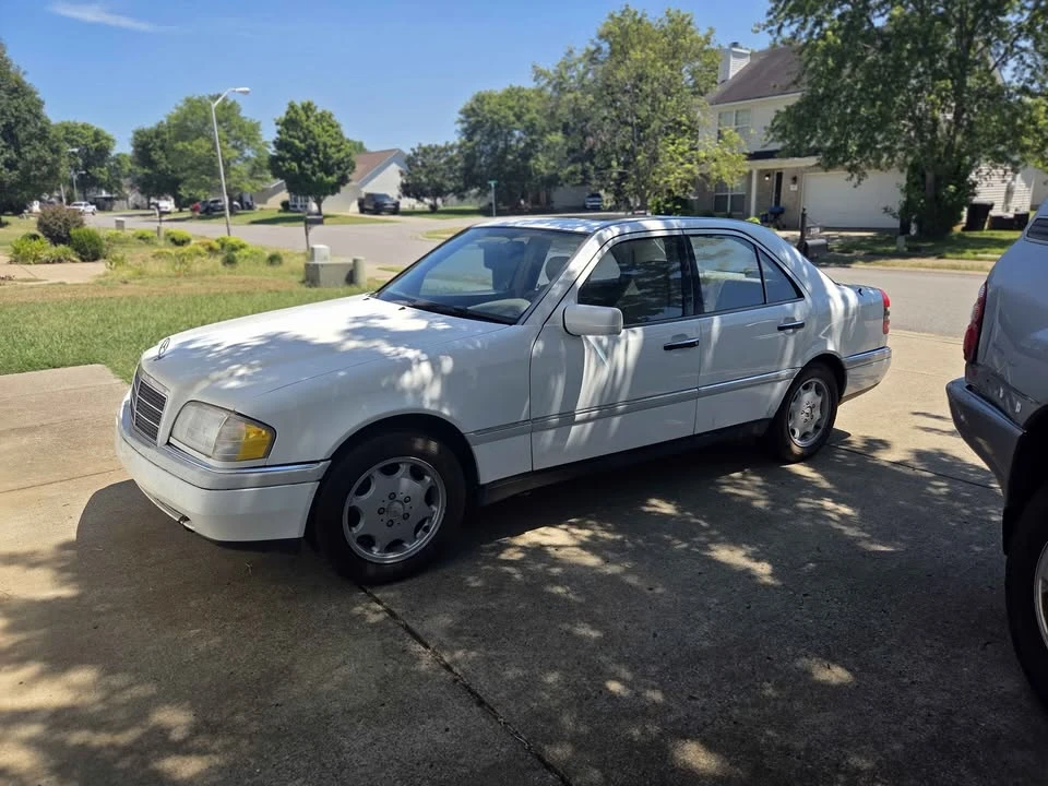 1996 Mercedes-Benz W202 C-Class - Image 10 of 18