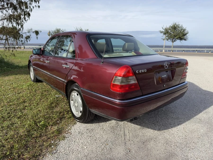 1996 Mercedes-Benz W202 C-Class - Image 6 of 18