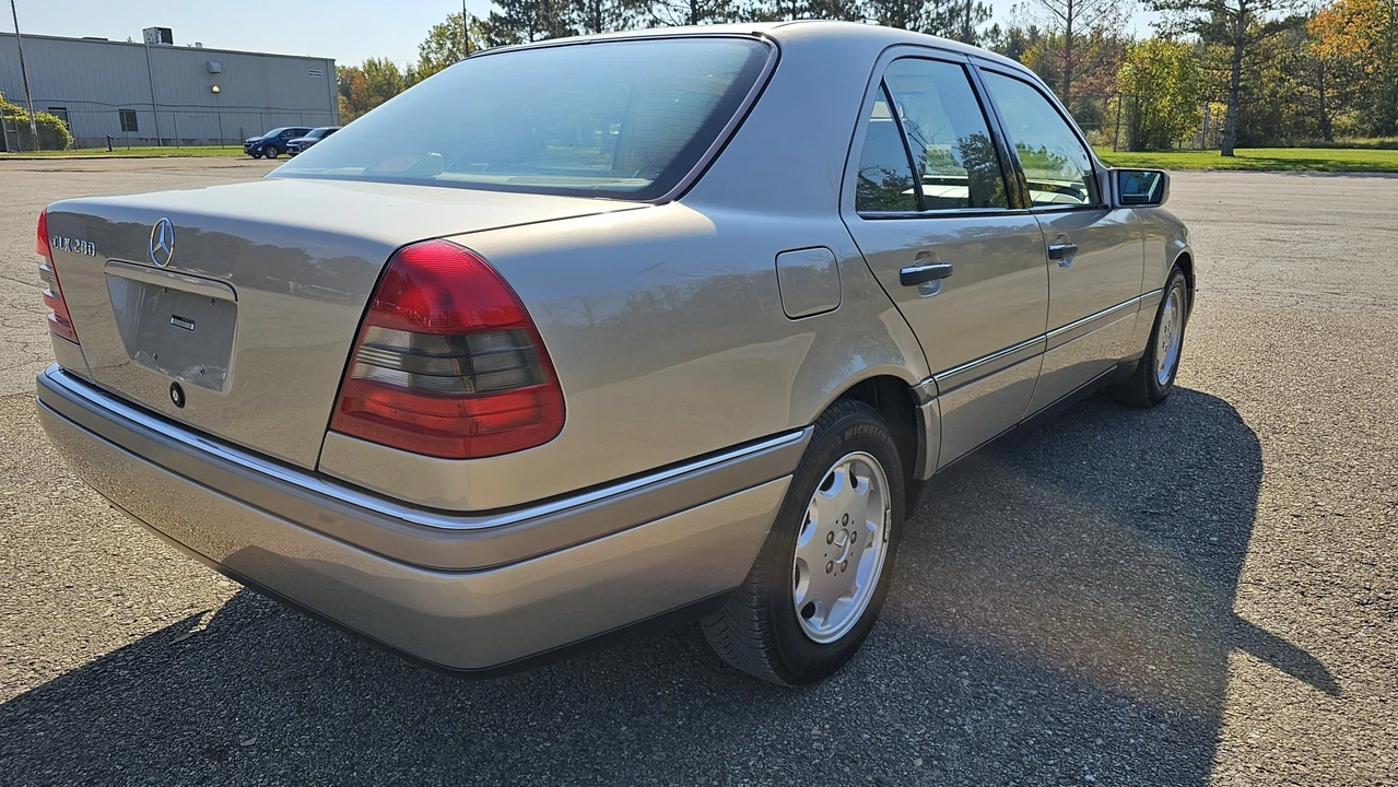 1996 Mercedes-Benz W202 C-Class - Image 12 of 31