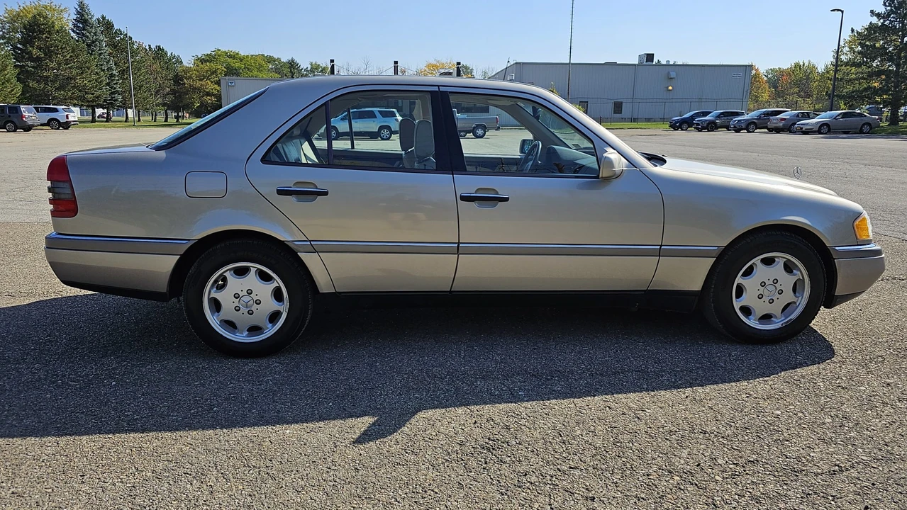 1996 Mercedes-Benz W202 C-Class - Image 13 of 31