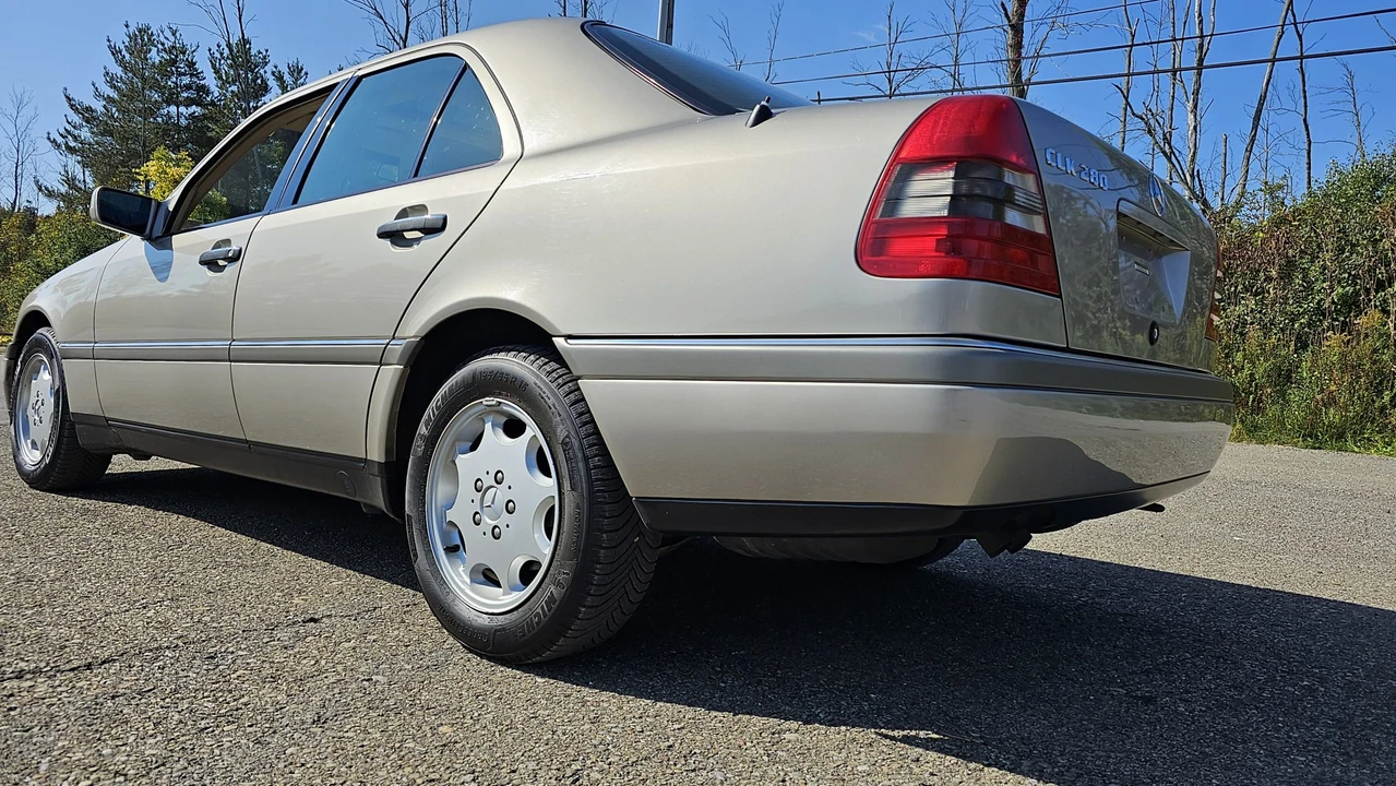 1996 Mercedes-Benz W202 C-Class - Image 8 of 31