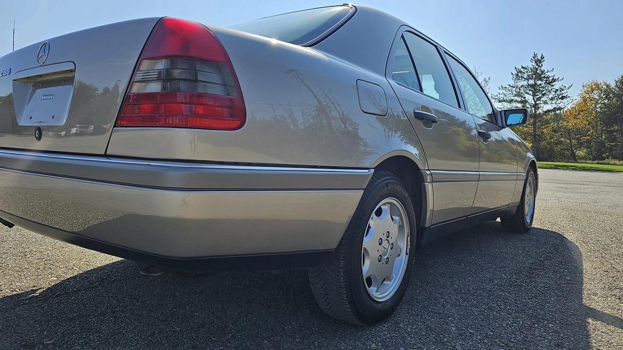 1996 Mercedes-Benz W202 C-Class - Image 26 of 31