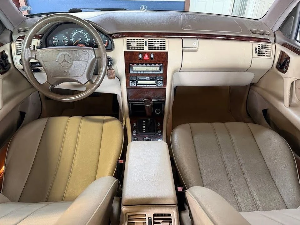1996 Mercedes-Benz W210 E-Class - Image 9 of 20