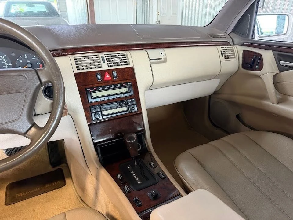 1996 Mercedes-Benz W210 E-Class - Image 13 of 19