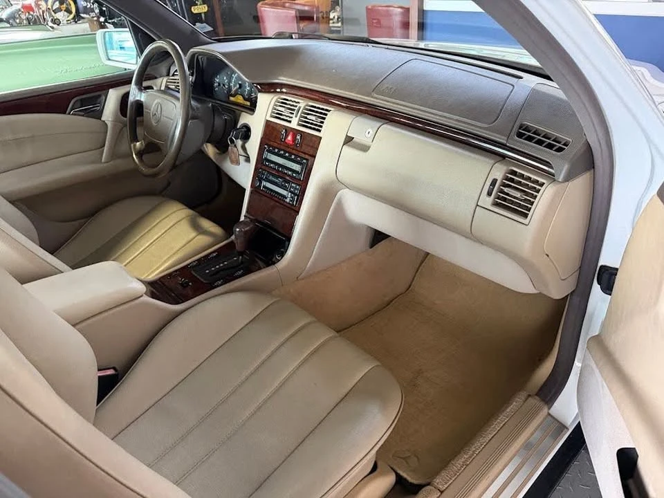 1996 Mercedes-Benz W210 E-Class - Image 11 of 19