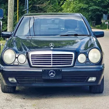 1996 Mercedes-Benz E 320 Sedan