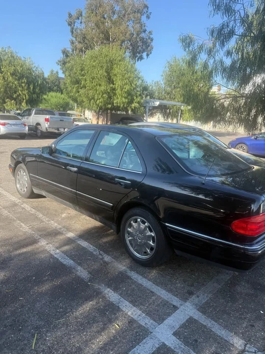 1996 Mercedes-Benz W124 E-Class - Image 4 of 8