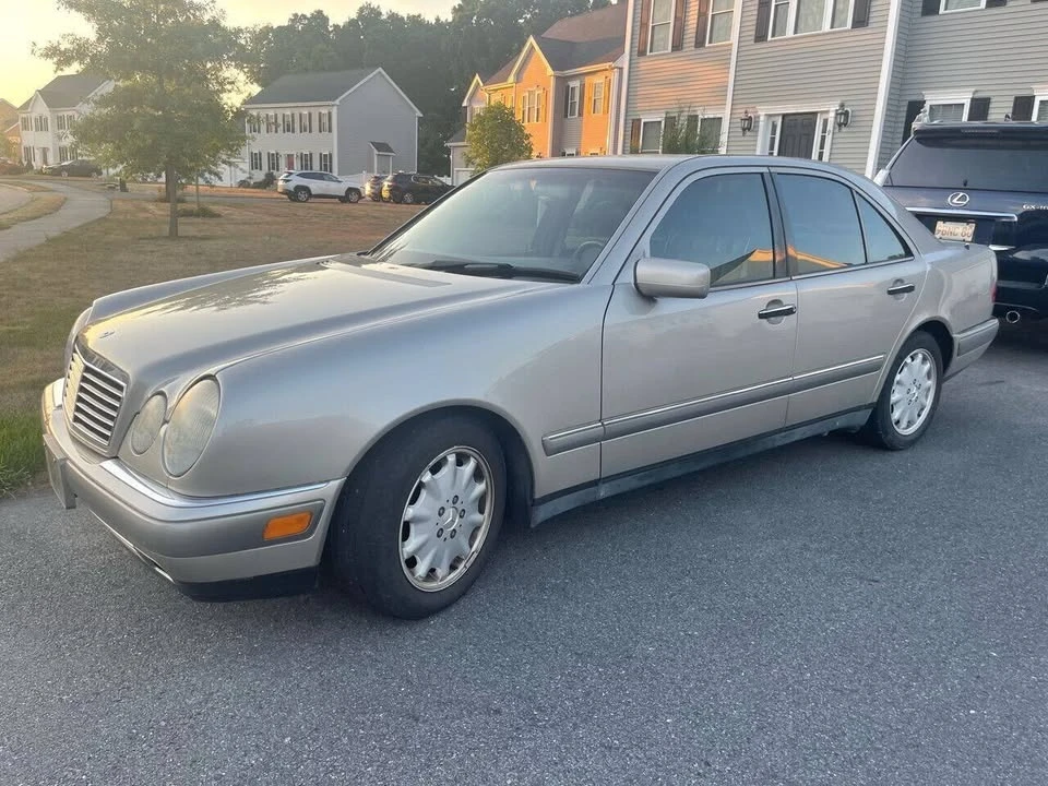 1996 Mercedes-Benz W124 E-Class - Image 2 of 14