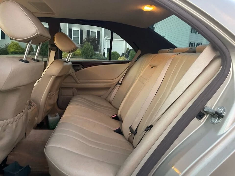 1996 Mercedes-Benz W124 E-Class - Image 9 of 14