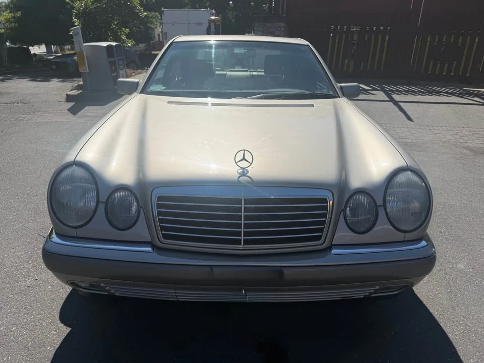 1996 Mercedes-Benz W210 E-Class - Image 2 of 10