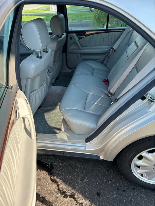 1996 Mercedes-Benz W210 E-Class - Image 9 of 15