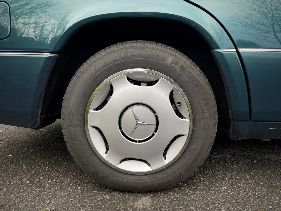 1996 Mercedes-Benz W124 E-Class - Image 26 of 30
