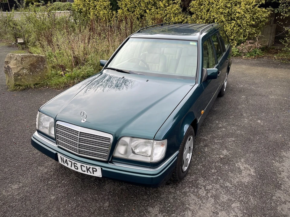 1996 Mercedes-Benz W124 E-Class - Image 9 of 30
