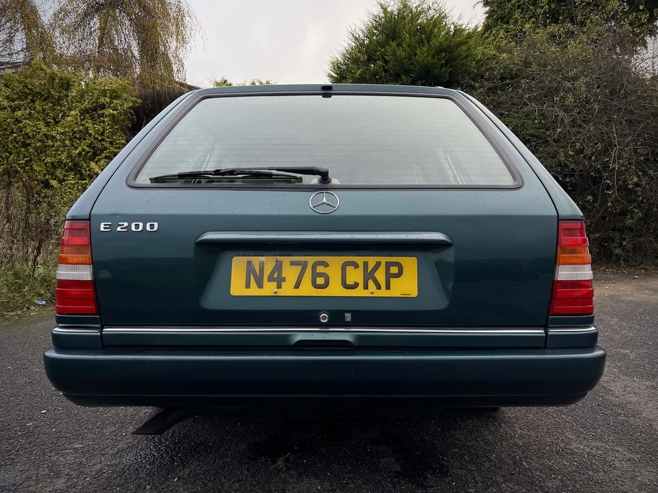 1996 Mercedes-Benz W124 E-Class - Image 17 of 30