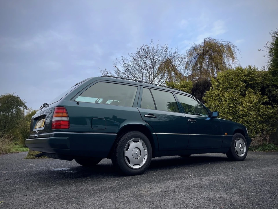 1996 Mercedes-Benz W124 E-Class - Image 4 of 30