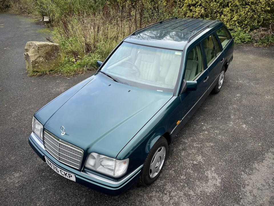 1996 Mercedes-Benz W124 E-Class - Image 14 of 30
