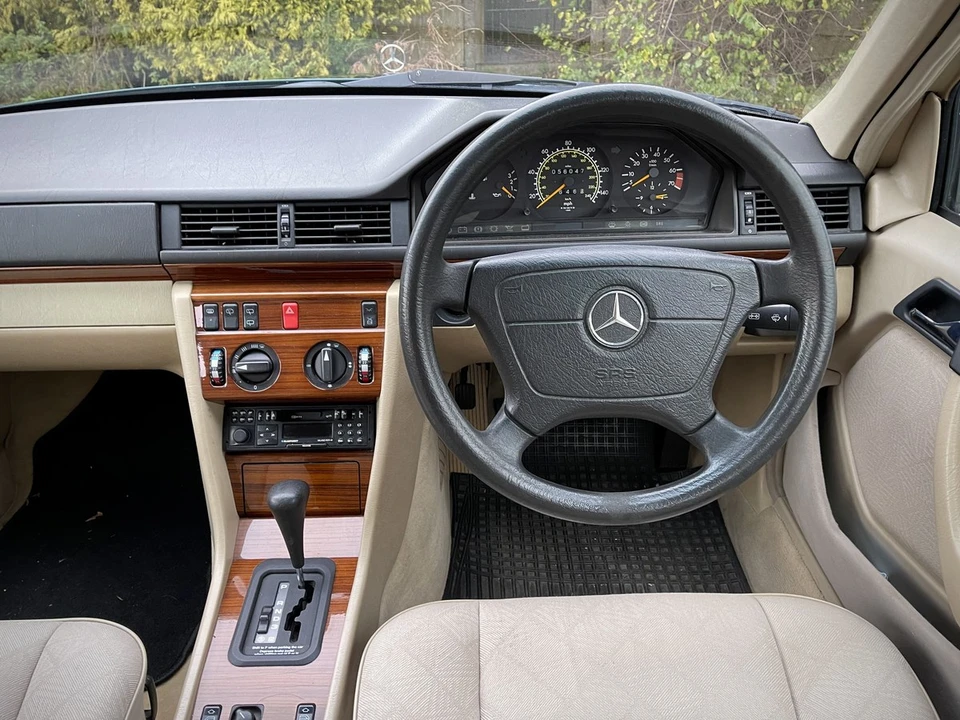 1996 Mercedes-Benz W124 E-Class - Image 29 of 30