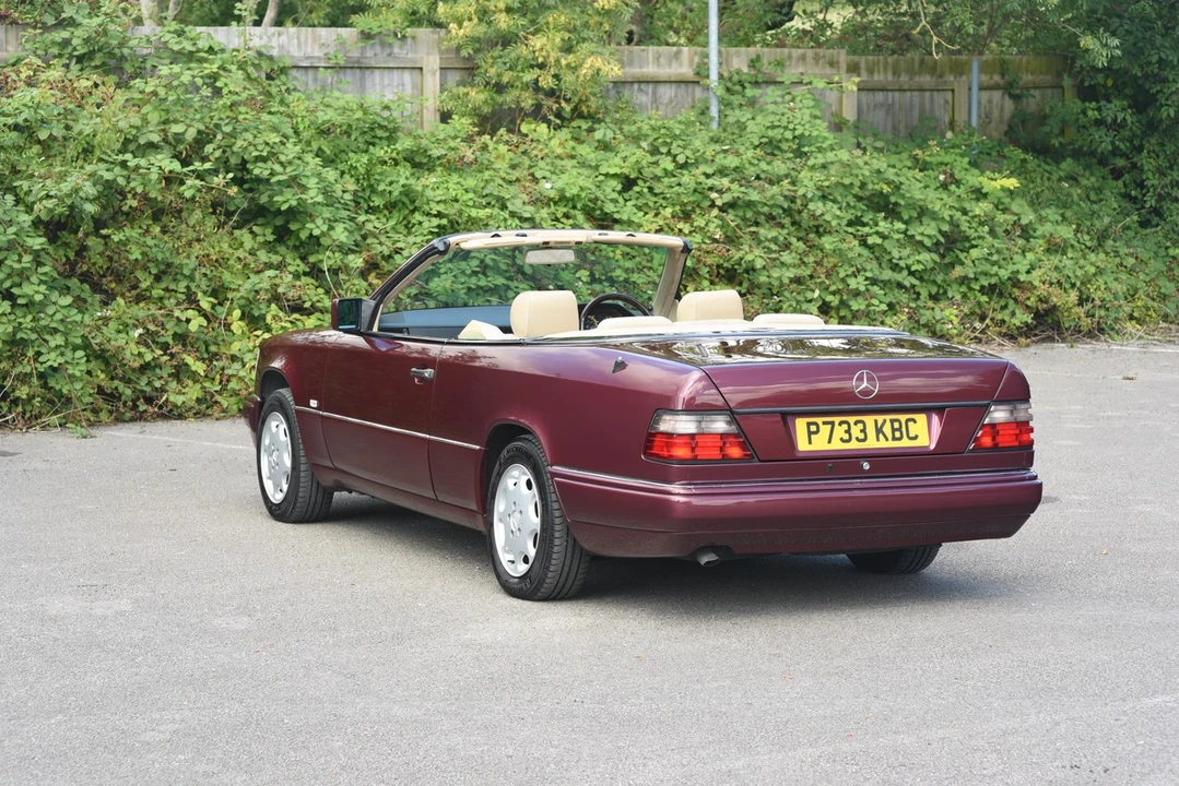 1996 Mercedes-Benz W124 E-Class - Image 16 of 30