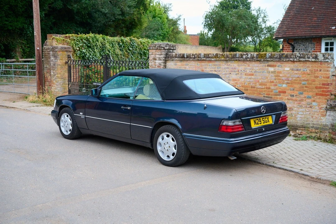 1996 Mercedes-Benz W124 E-Class - Image 18 of 30