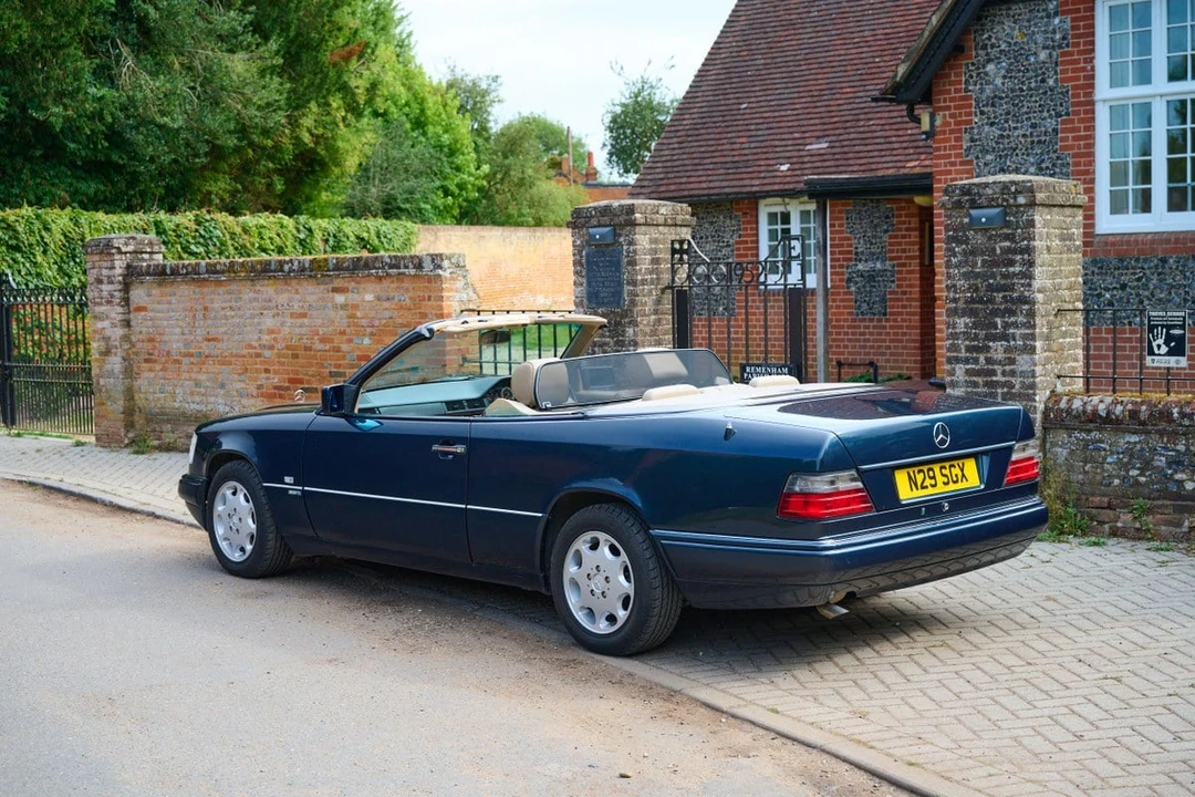 1996 Mercedes-Benz W124 E-Class - Image 9 of 30