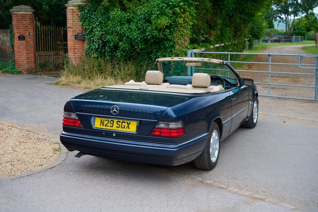 1996 Mercedes-Benz W124 E-Class - Image 13 of 30