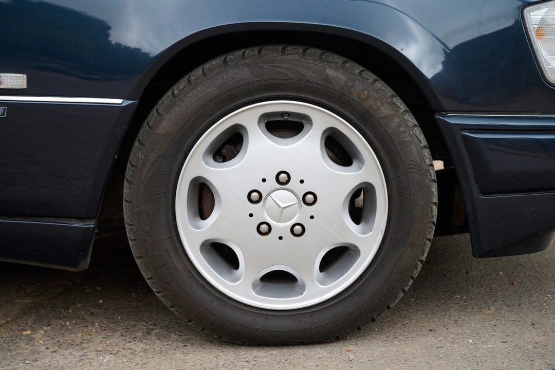 1996 Mercedes-Benz W124 E-Class - Image 30 of 30