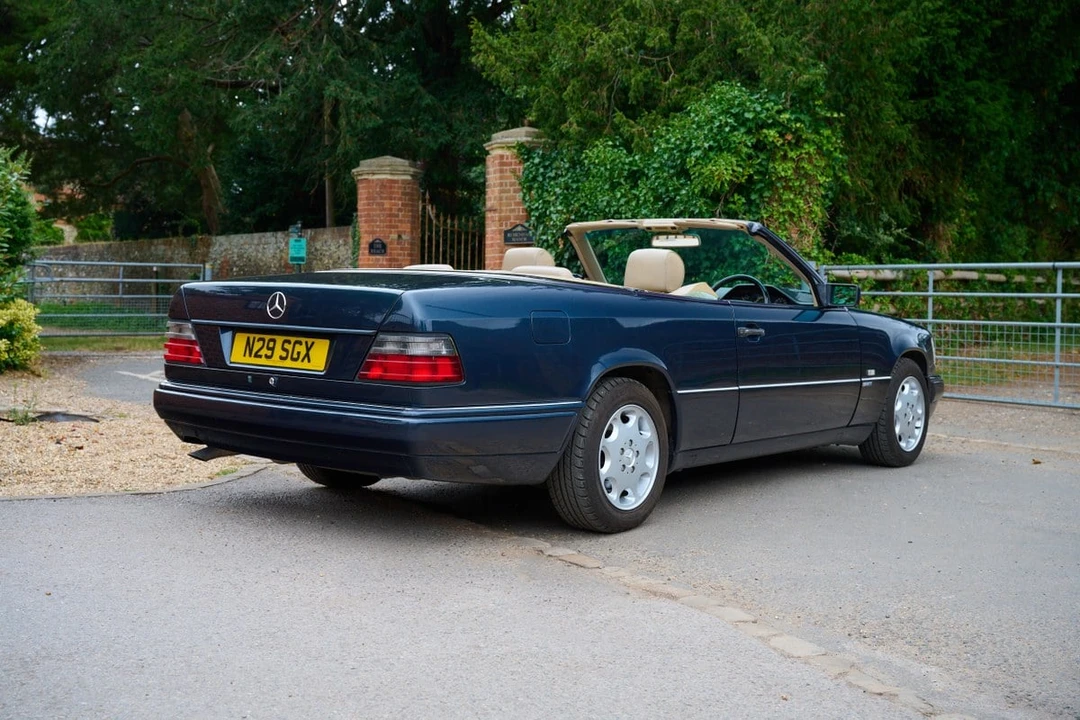 1996 Mercedes-Benz W124 E-Class - Image 12 of 30