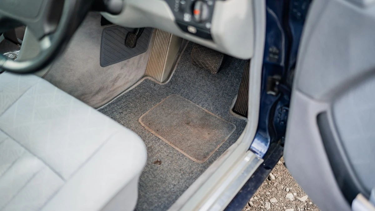 1996 Mercedes-Benz W124 E-Class - Image 25 of 30