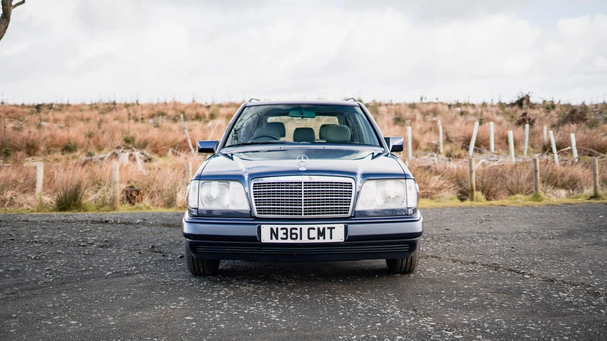 1996 Mercedes-Benz W124 E-Class - Image 2 of 30