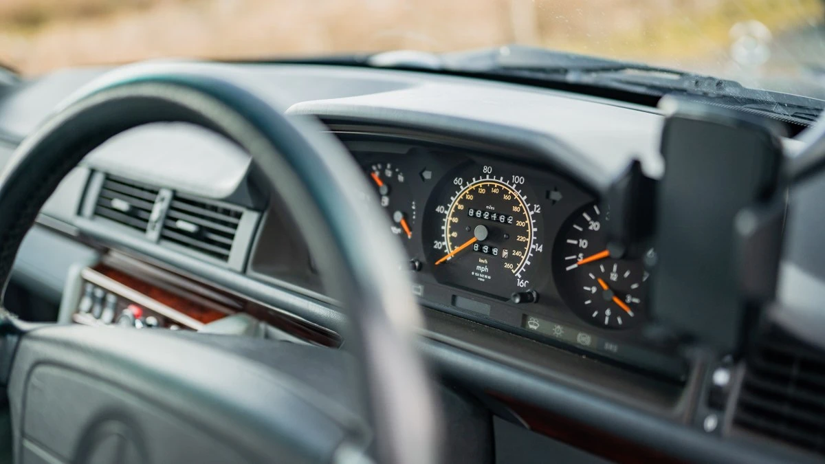 1996 Mercedes-Benz W124 E-Class - Image 29 of 30