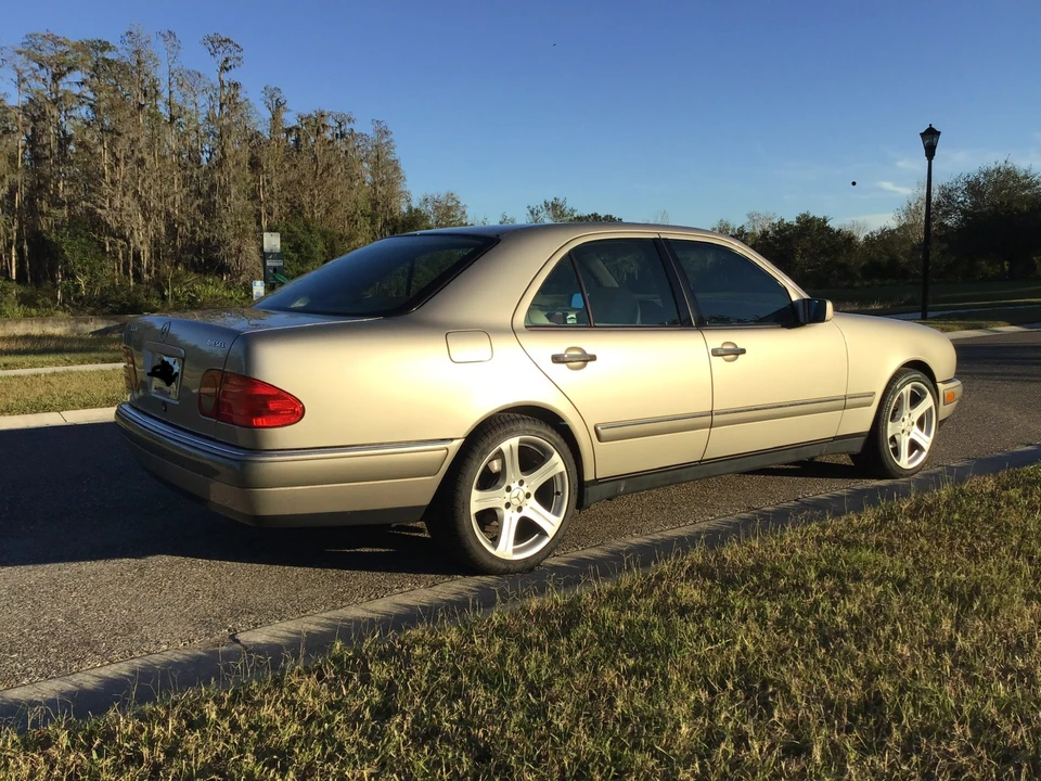 1996 Mercedes-Benz W210 E-Class - Image 15 of 31