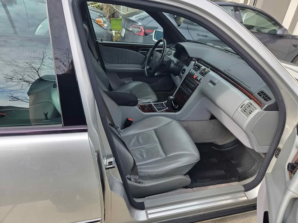 1996 Mercedes-Benz W210 E-Class - Image 2 of 3