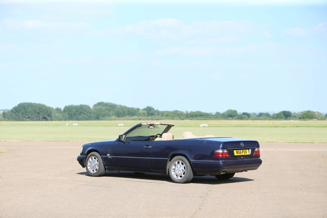 1996 Mercedes-Benz W124 E-Class - Image 2 of 11