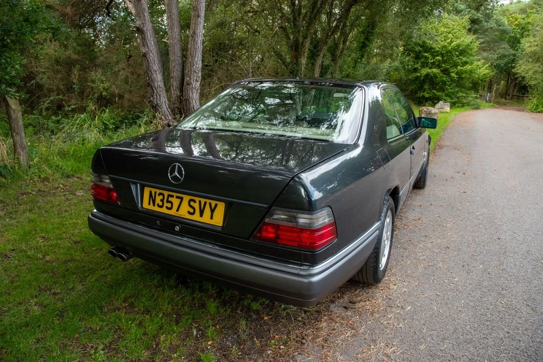 1996 Mercedes-Benz W124 E-Class - Image 22 of 30