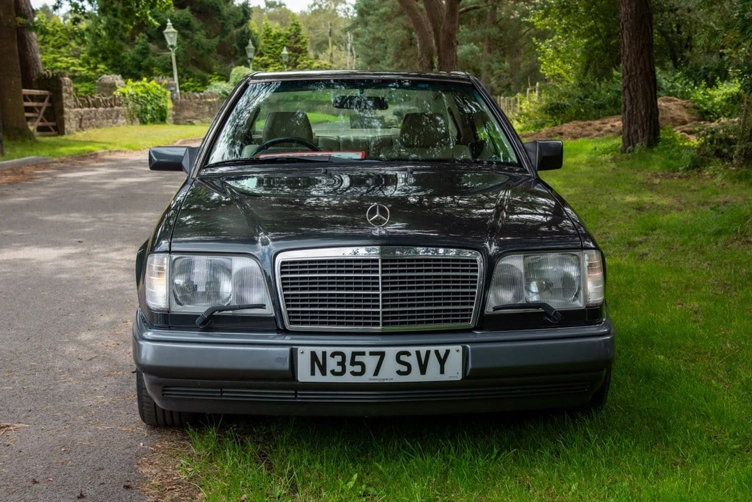 1996 Mercedes-Benz W124 E-Class - Image 12 of 30