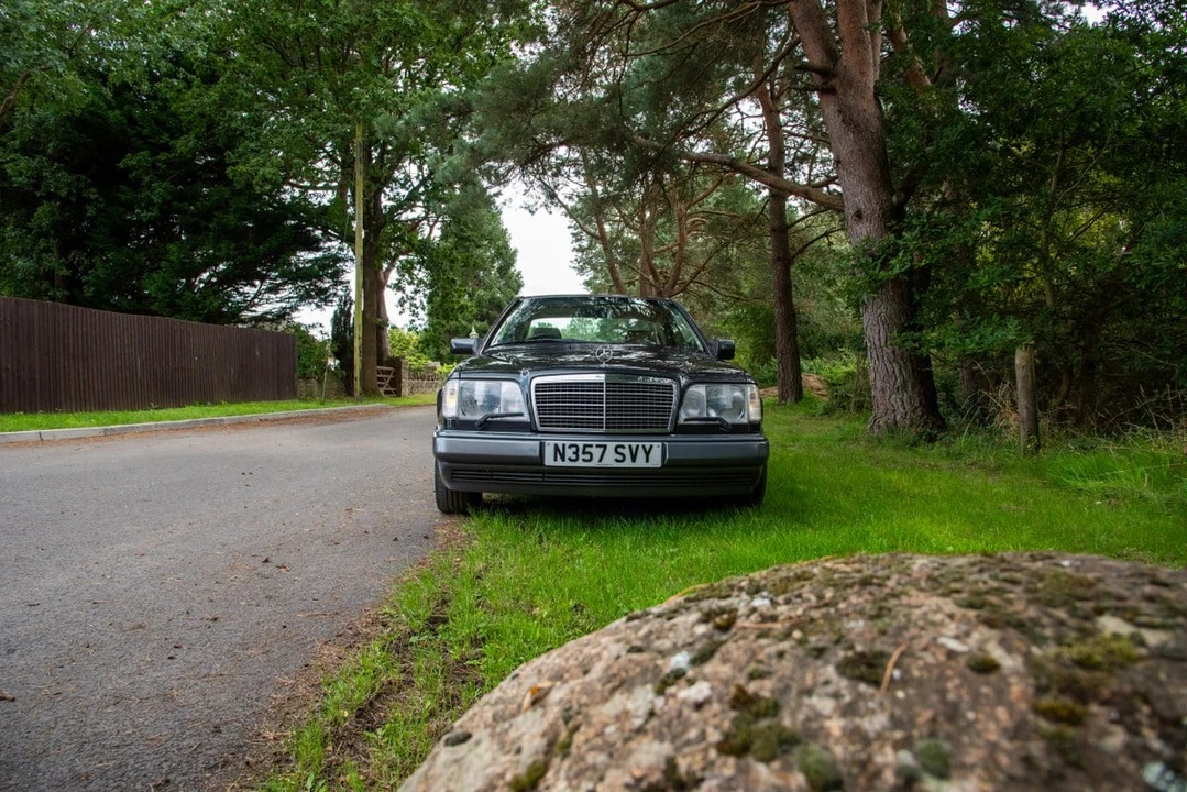 1996 Mercedes-Benz W124 E-Class - Image 13 of 30
