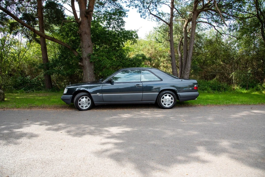 1996 Mercedes-Benz W124 E-Class - Image 26 of 30