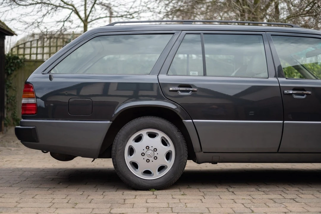 1996 Mercedes-Benz W124 E-Class - Image 27 of 30